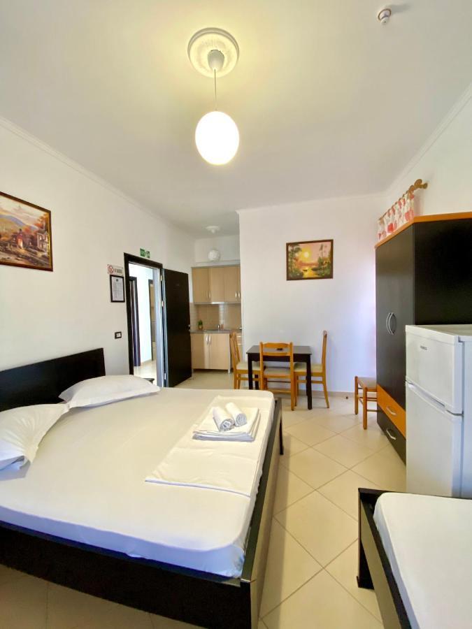 Visi Apartments Ksamil Buitenkant foto